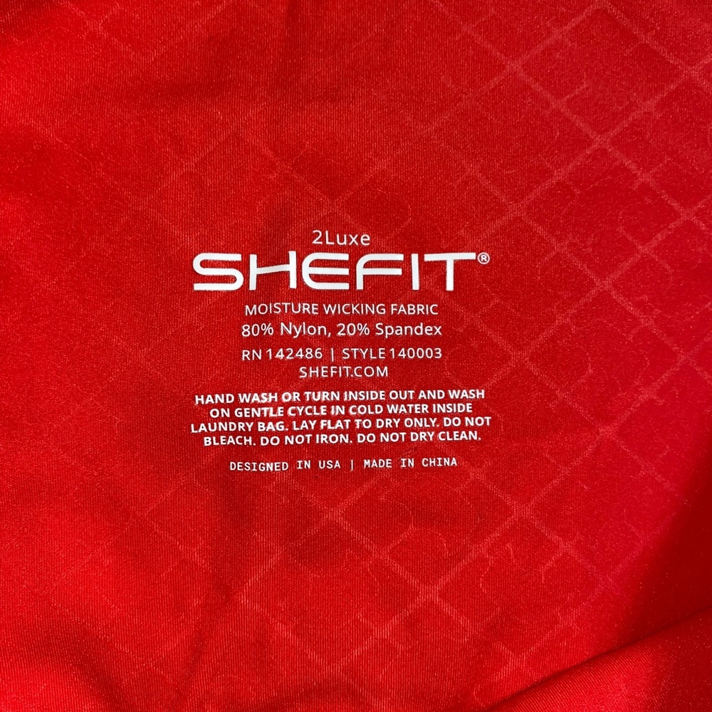 SHEFIT Boss Leggings in Red - Picture 9 of 9